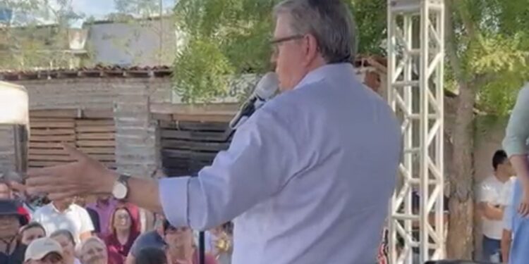 Em Cuité, João confirma saída do governo em abril e diz que Lucas terá obrigação de manter ‘ritmo da gestão’