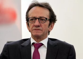 Ex-deputado volta à política e assume presidência do DC na Paraíba