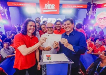 Cícero se filia ao MDB em evento na Capital; saiba os bastidores