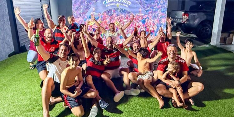 Ex-prefeito Vítor Hugo aparece com opositores e reforça sinais de rompimento político em Cabedelo