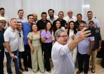 Senado: 15 prefeitos do Curimataú declaram apoio a João Azevêdo