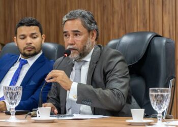 Presidente da Câmara de Bayeux reforça  alinhamento e afirma que grupo de 14 vereadores seguirá decisão de Felipe Leitão sobre 2026