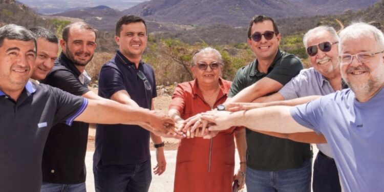 Bastidores: articulação de Gervásio leva prefeita do PSB para votar em Gilbertinho