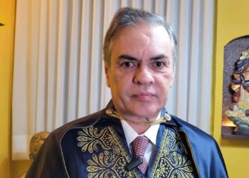 MPF recorre ao STF para obrigar Cássio a devolver valores recebidos acima do teto constitucional