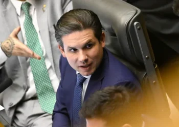 Motta decide votar hoje projeto que pode reduzir pena de Bolsonaro