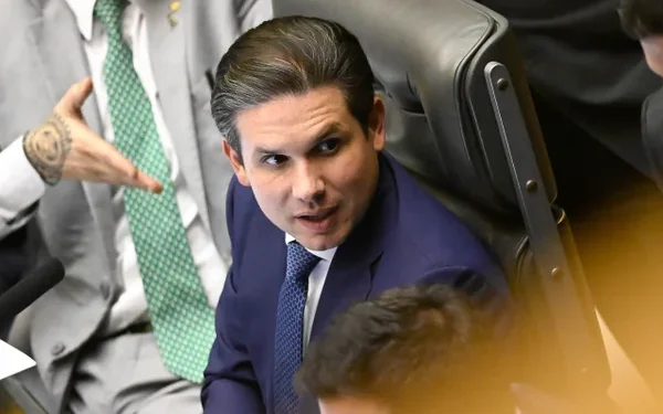 Motta decide votar hoje projeto que pode reduzir pena de Bolsonaro