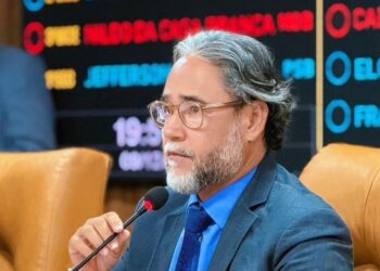 Adriano Martins é entubado após cirurgia e segue internado no Trauma