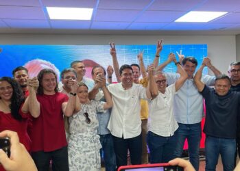 Felipe entrega todos os cargos no Governo do Estado e diz que apoio a Veneziano será avaliado