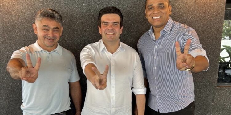 Rompidos com Leitão, vereadores de Bayeux anunciam apoio a Eduardo Carneiro e Lucas Ribeiro