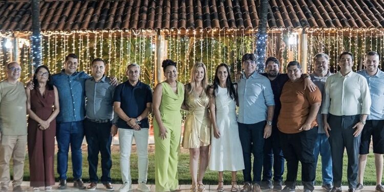 Apoiada pelo prefeito Joaquim e dez vereadores, Danielle do Vale fortalece diálogo com Câmara de Mamanguape