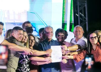 Prefeitura de Patos assina ordem de serviço para construção do primeiro Centro de Referência da Primeira Infância da Paraíba