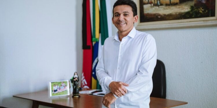 Caos administrativo e político em Santa Rita: Jackson Alvino e exonera comissionados e contratados