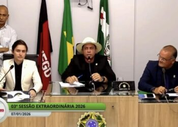 Em sessão tumultuada, vereador Epitácio Viturino denuncia suposto esquema no lixo de Santa Rita