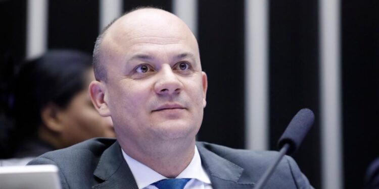 Líder da oposição, Cabo Gilberto convoca base para derrubar veto de Lula à Lei da Dosimetria