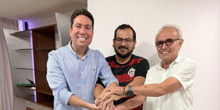 Após articulação de Leitão, presidente da Câmara de Lucena declara apoio a Cícero