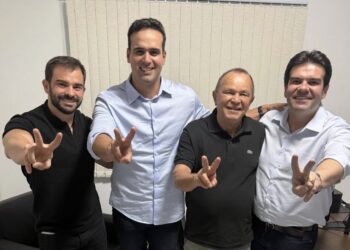 Prefeito de Conceição senta com Cícero, mas anuncia apoio a Lucas após articulação de Eduardo Carneiro