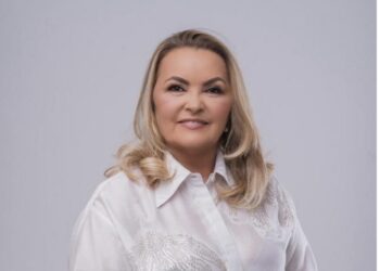 Vice-prefeita na Paraíba é alvo do MP por suposto acúmulo de salários que ultrapassa R$ 130 mil