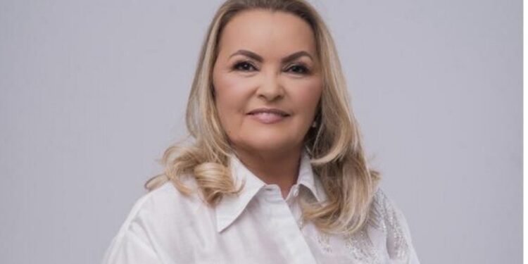 Vice-prefeita na Paraíba é alvo do MP por suposto acúmulo de salários que ultrapassa R$ 130 mil