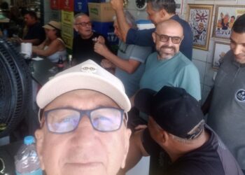 Ricardo Barbosa é flagrado ‘brindando cachaça com Cícero’ após divergências em Cabedelo