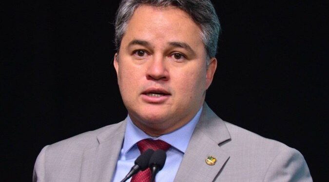 Com Pedro próximo de Cicero, Efraim diz que proposta para transformar Granja Santana em parque independe de alianças