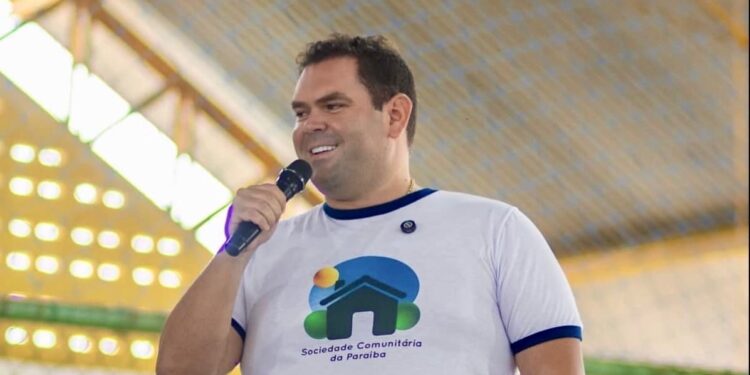 Gestão Alírio Filho fortalece saúde humanizada com entrega de medicamentos a famílias atípicas em Alagoinha