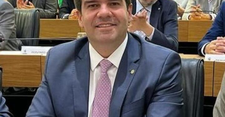 Projeto de Eduardo Carneiro garante prioridade em programas habitacionais para famílias de pessoas autistas na Paraíba