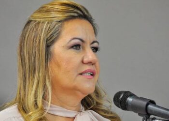 Eliane Galdino anuncia reajuste de 13% para professores de Pocinhos