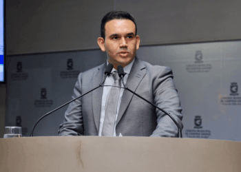 Primeira pesquisa registrada do ano mostra Doutor Jhony na sexta colocação para deputado federal