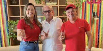 Larúcia Sá e prefeito Luiz Claudino anunciam adesão à pré-candidatura de Cícero