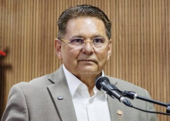 Galdino revela articulação para duas vagas no TCE: Deusdete e um deputado