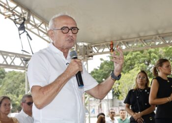 Cícero anuncia aumento linear de 10% para os servidores municipais a partir de fevereiro