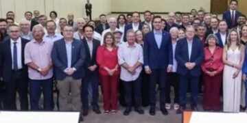 João reúne secretariado em clima de despedida e Lucas sinaliza continuidade de auxiliares