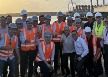 Governador em exercício, Lucas leva “comitiva” e inspeciona obras da Ponte do Futuro, em Cabedelo