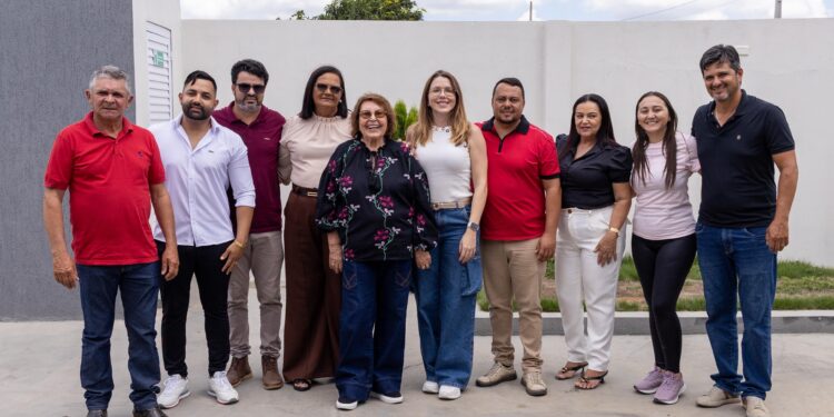 Em Água Branca, Olívia Motta recebe apoio da prefeita Marluce e toda base aliada