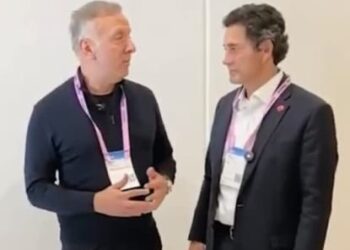 No Mobile World Congress, em Barcelona, Aguinaldo Ribeiro busca inovações para fortalecer relatório de IA no Brasil