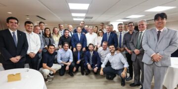 Em clima de despedida, João reúne deputados, agradece parceria com ALPB e pede apoio à chapa governista