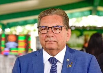 Após reunião, maioria do Republicanos fecha votos em Deusdete e Taciano para o TCE, revela Galdino