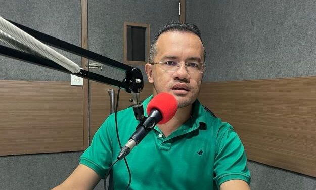 MPPB enquadra prefeito de Itapororoca e dá 60 dias para cortar comissionados