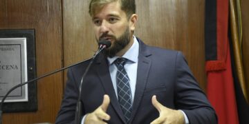 Vereador de João Pessoa destina R$ 250 mil para clínica de alto padrão e vira alvo de críticas