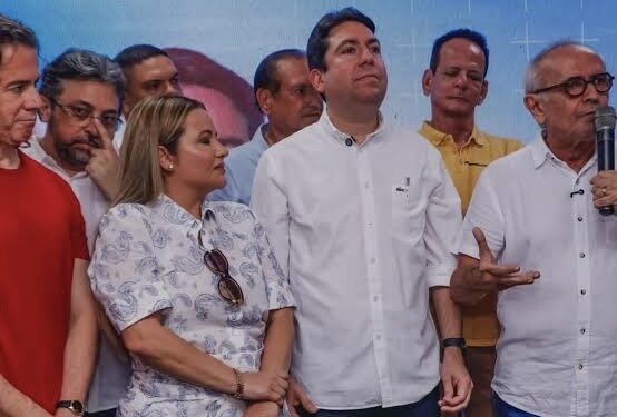 Cícero e Tacyana assinam termo de cooperação para restauração da Ponte do Baralho