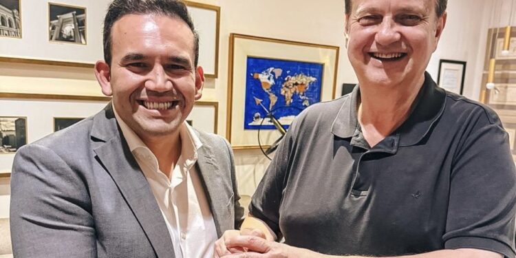 Kassab oficializa chegada de Jhony ao PSD e reforça nominata de federal