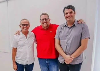 Filiado ao PSB, Júnior Pires diverge do governo e fica com Cícero