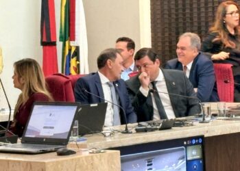 Taciano Diniz e Deusdete Queiroga tomam posse como conselheiros do TCE-PB