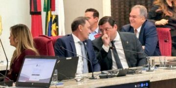 Taciano Diniz e Deusdete Queiroga tomam posse como conselheiros do TCE-PB