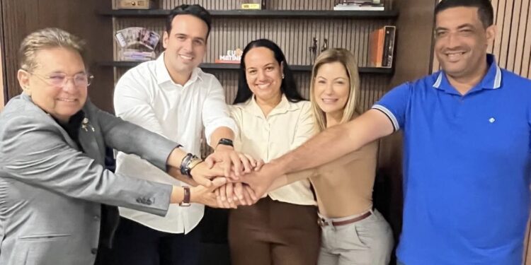 Galdino e Danielle articulam e prefeita de Capim fecha com Lucas Ribeiro