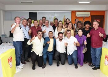 João Azevêdo reúne pré-candidatos e articula nominata do PSB para a Assembleia