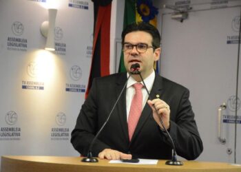 Eduardo Carneiro propõe política de instalação de parques multissensoriais para integração de pessoas com transtorno do espectro autista na PB