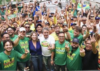 Efraim participa do Acorda Brasil e defende bandeiras da família, da vida e da liberdade em João Pessoa e Campina