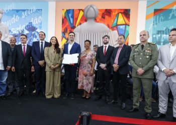 Em primeira agenda como governador, Lucas Ribeiro empossa novos secretários em Campina