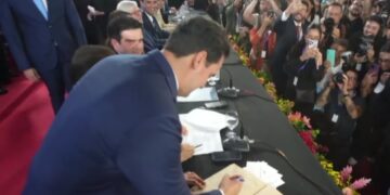 Lucas Ribeiro é empossado governador da Paraíba após renúncia de João Azevêdo